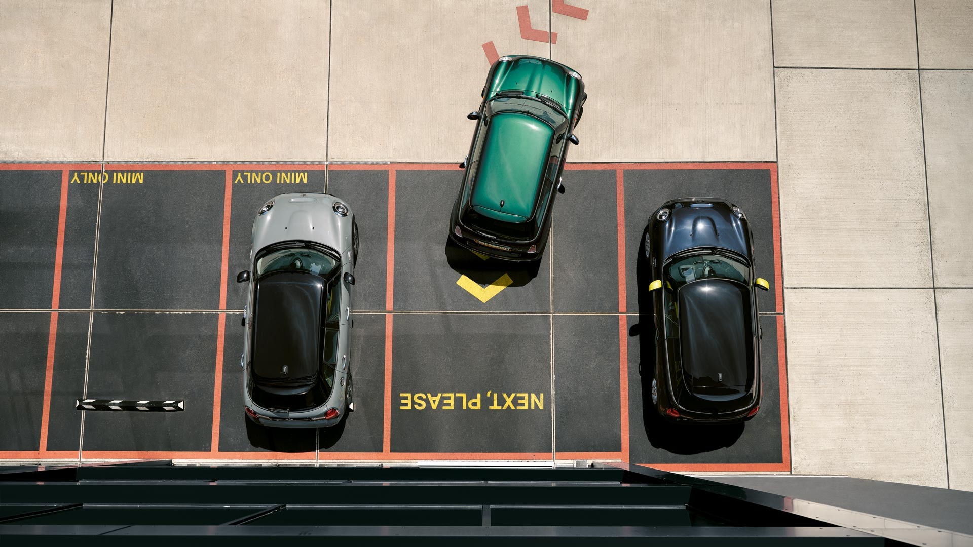 Servizi di Riparazione Originali MINI - Ingresso carrozzeria e officina di verniciatura MINI